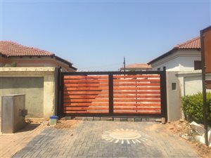 3 Bed House in Doornpoort and surrounds