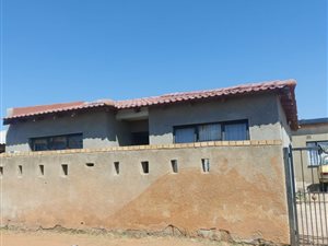 2 Bed House in Naledi