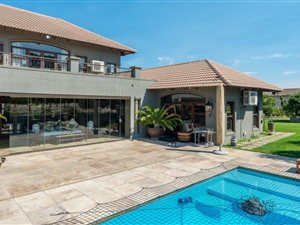 4 Bed House in Klein Zevenwacht