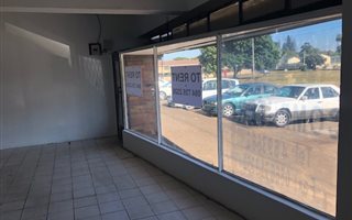 78 m² Retail Space in Montclair