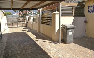 2 Bedroom House in Lansdowne