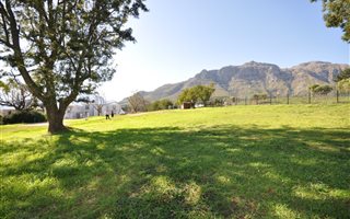 1217 m² Land available in La Pastorale