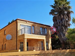 3 Bed Townhouse in Amorosa