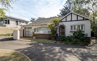 4 Bedroom House in Manors