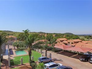 2 Bed Apartment in Glenvista