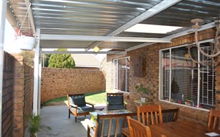 3 Bedroom Townhouse in Rhodesdene