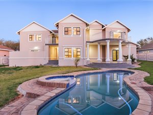 5 Bed House in Woodlands Estate
