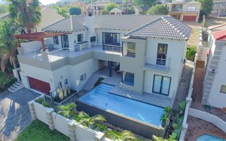 4 Bedroom House in Kosmos Ridge