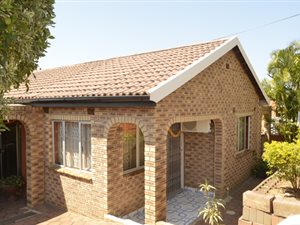 3 Bed House in Woodview