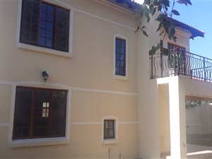 3 Bed Duplex in Broadacres