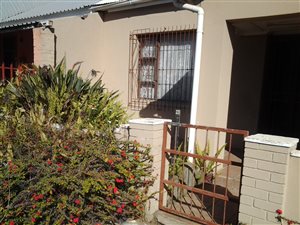 3 Bed Duet in Quigney