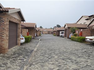2 Bed Simplex in Jansen Park