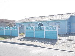 3 Bed House in Lotus River