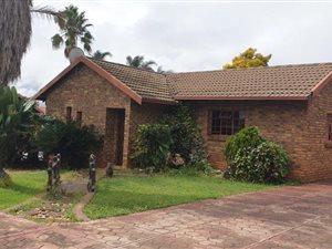 3 Bed House in Highveld
