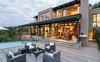 4 Bedroom House in Simola