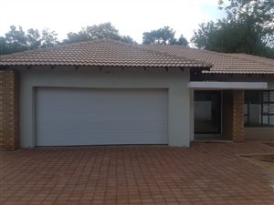 2 Bedroom House in Lynnwood Glen