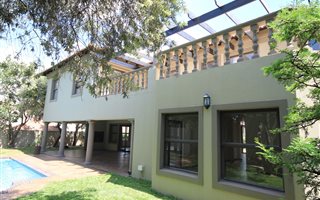 4 Bedroom House in Dainfern Golf Estate