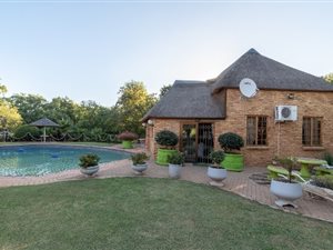 14 Bed House in Rispark