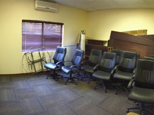 162 m² Office Space in Eldoraigne