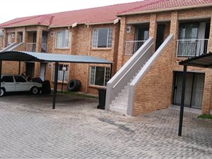 2 Bedroom Townhouse in Rynfield