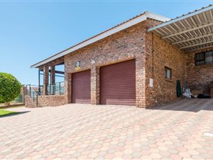 3 Bed House in Hartenbos Heuwels