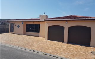 3 Bedroom House in Ottery