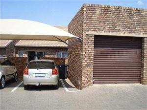 2 Bed Townhouse in Highveld