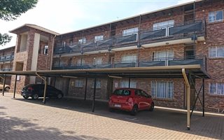 2 Bedroom Flat in Pretoria North