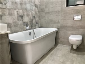 3 Bed Apartment in Rynfield