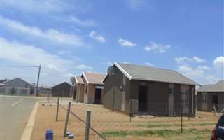 2 Bedroom House in Homestead Apple Orchards