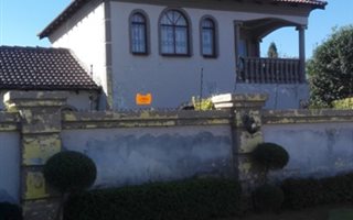 4 Bedroom House in Riamarpark