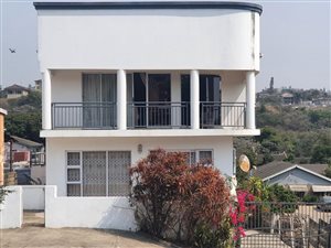 8 Bed House in Verulam Central