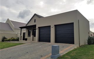 3 Bedroom House in Somerset Country Estate
