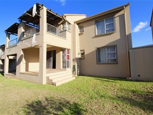 2 Bedroom Apartment in Leeuwenhof Estate
