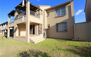 2 Bedroom Apartment in Leeuwenhof Estate