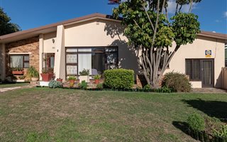 4 Bedroom House in Oakglen