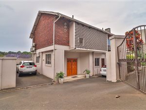 4 Bed Simplex in Grayleigh