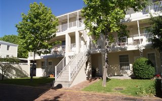 2 Bedroom Apartment in Newlands