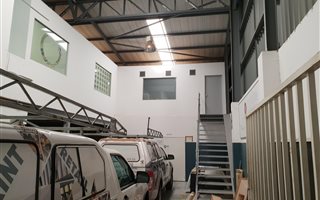336 m² Industrial space in North Riding
