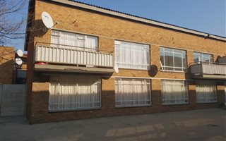 2 Bedroom Apartment in Vereeniging Central