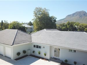 4 Bedroom House in Golden Acre