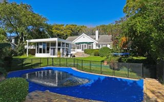 4 Bedroom House in Constantia