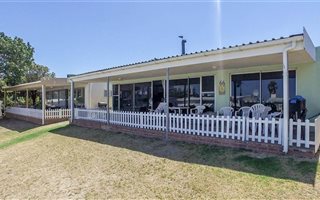3 Bedroom House in Gordons Bay Central