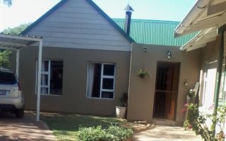 2 Bedroom Garden Cottage in Northmead