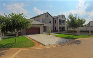4 Bedroom House in Copperleaf