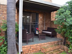 1 Bed Townhouse in Wilgeheuwel