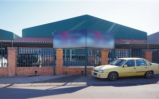 1563 m² Commercial space in Witbank Central