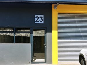 168 m² Industrial space in Cornubia