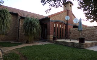 3 Bedroom Townhouse in Equestria