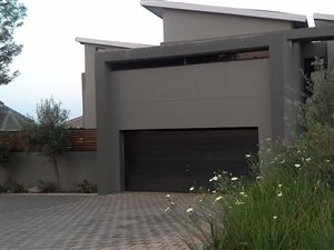 3 Bed House in Heuningklip
